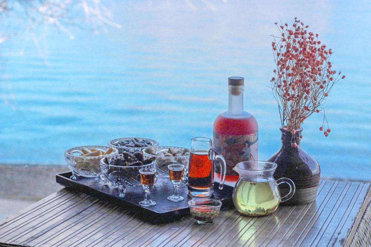 נינגלנג Lugu Lake In Love Inn Hostel מראה חיצוני תמונה