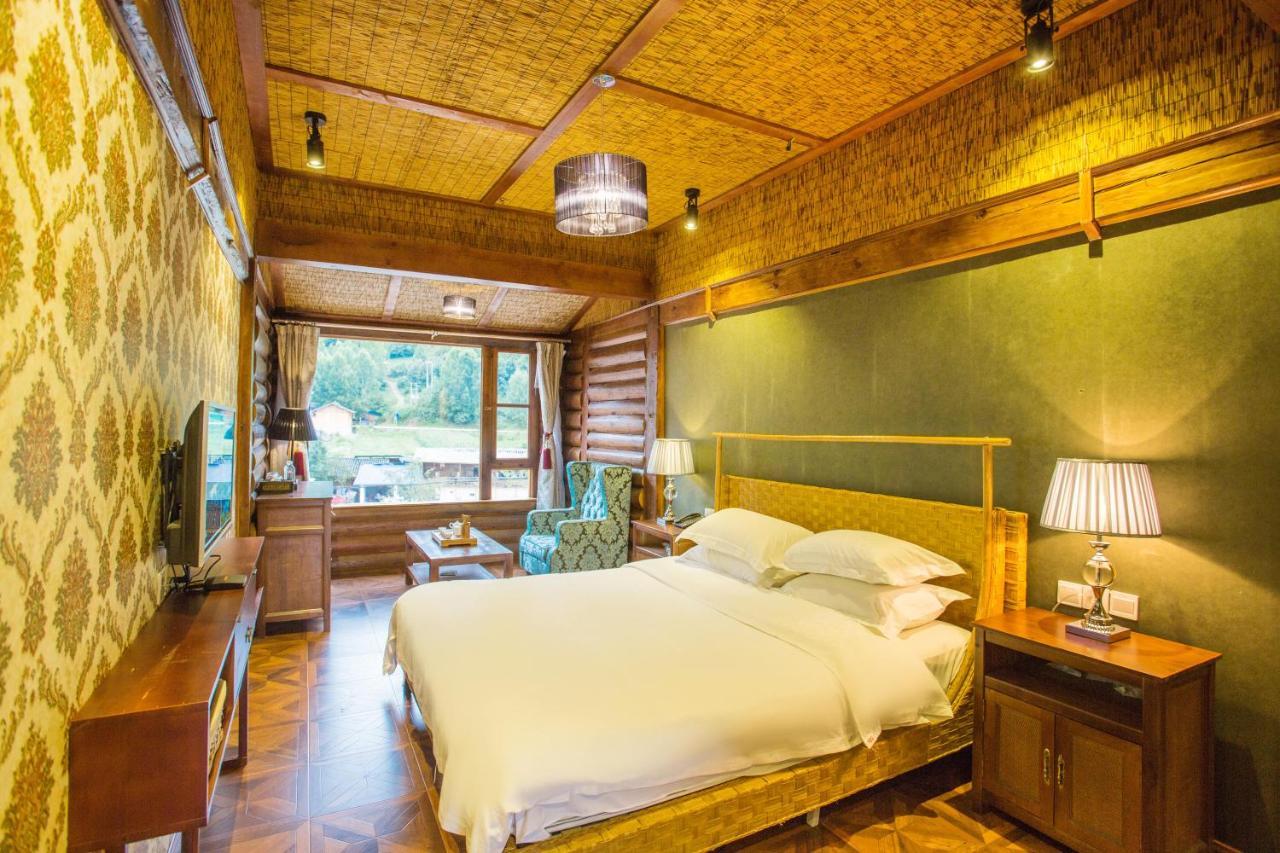 נינגלנג Lugu Lake In Love Inn Hostel מראה חיצוני תמונה