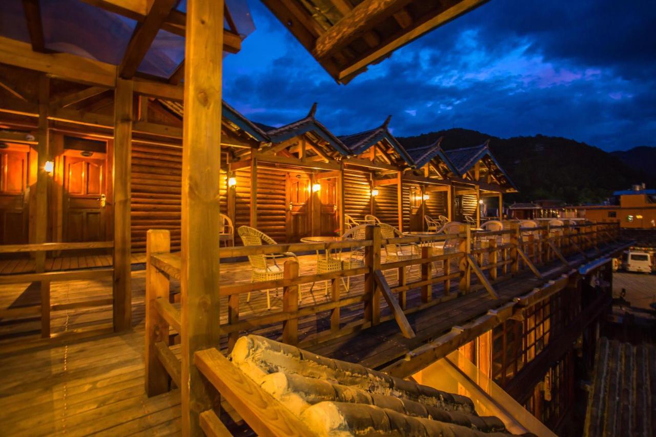 נינגלנג Lugu Lake In Love Inn Hostel מראה חיצוני תמונה