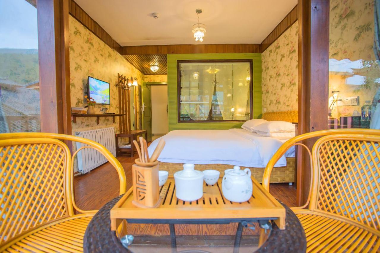 נינגלנג Lugu Lake In Love Inn Hostel מראה חיצוני תמונה