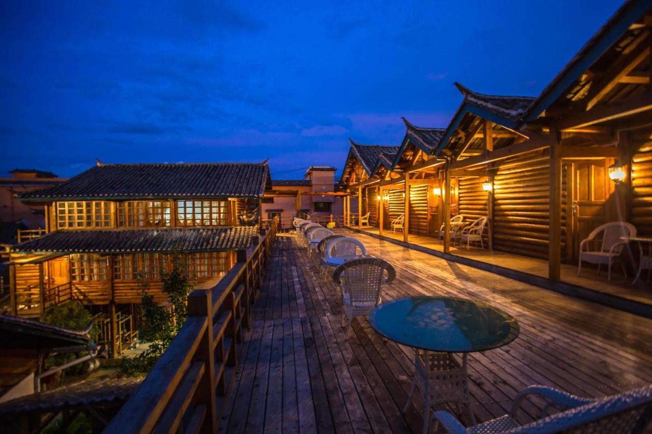 נינגלנג Lugu Lake In Love Inn Hostel מראה חיצוני תמונה