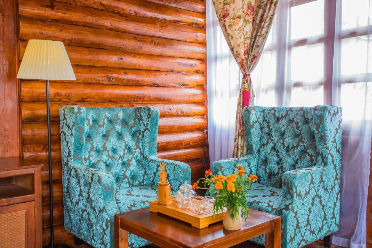 נינגלנג Lugu Lake In Love Inn Hostel מראה חיצוני תמונה