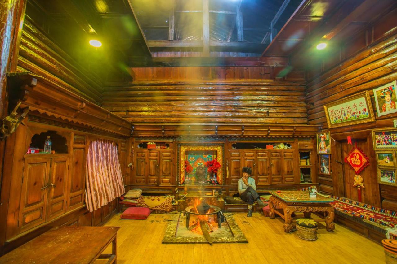 נינגלנג Lugu Lake In Love Inn Hostel מראה חיצוני תמונה